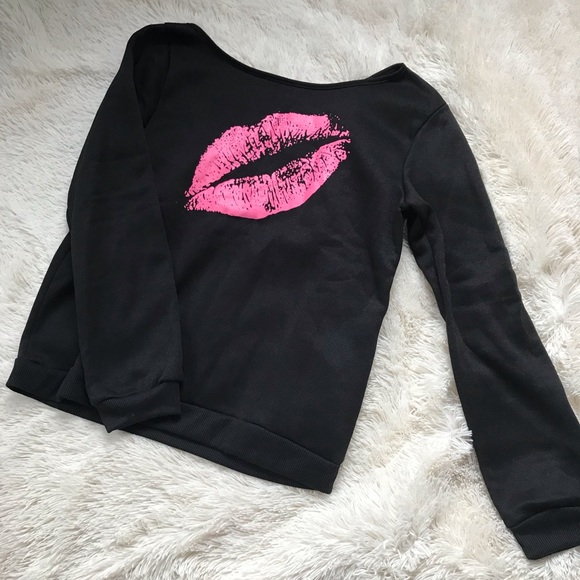 off the shoulder lips sweatshirt